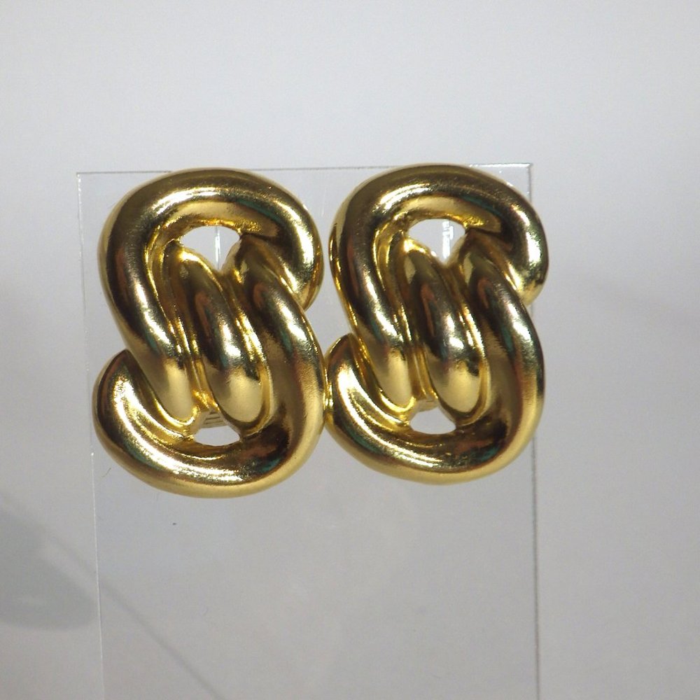 Vintage Knot Clip On Earrings Gold Tone Interlocking Figure 8 Swirl Studs